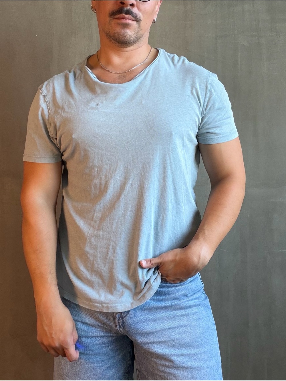 AllSaints Men’s Large Light Blue Crew Neck T-Shirt Soft Lightweight Casual Tee